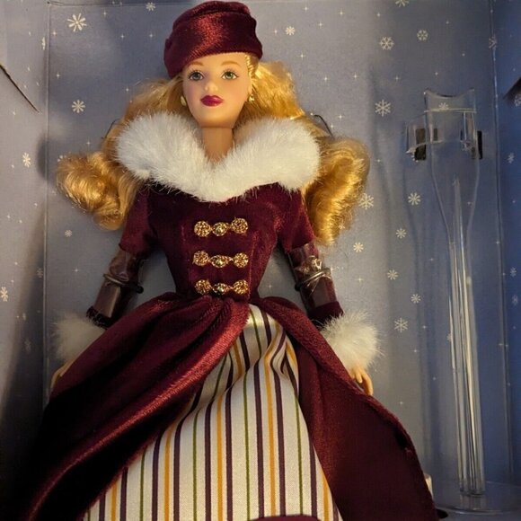 2000 Special Edition VICTORIAN ICE SKATER BARBIE Doll #27431 new in box - Picture 3 of 10